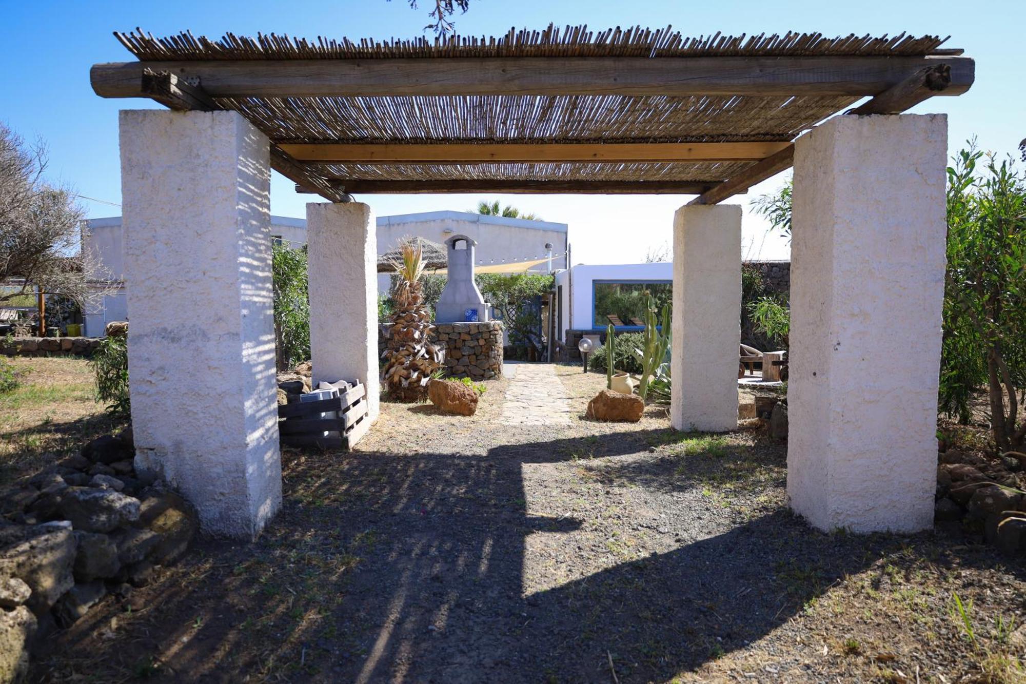 Casetta Il Mandorlo Pantelleria Exterior photo